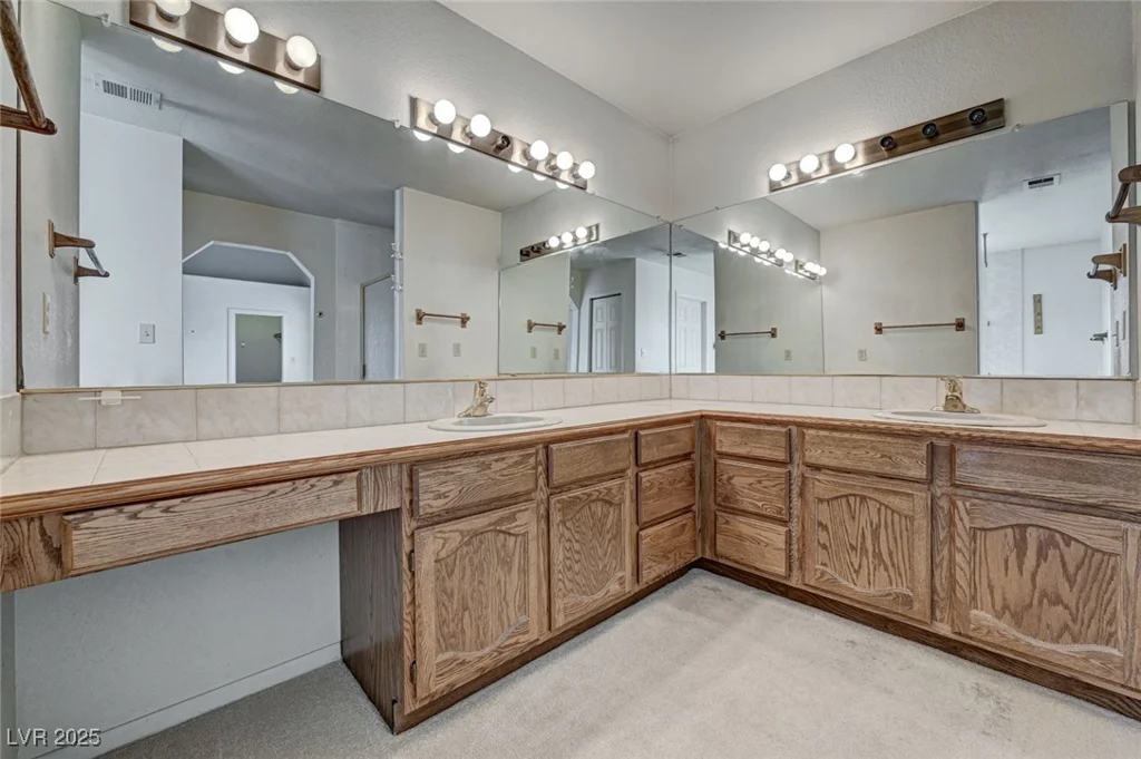 6452 Viewpoint, Las Vegas, NV 89156