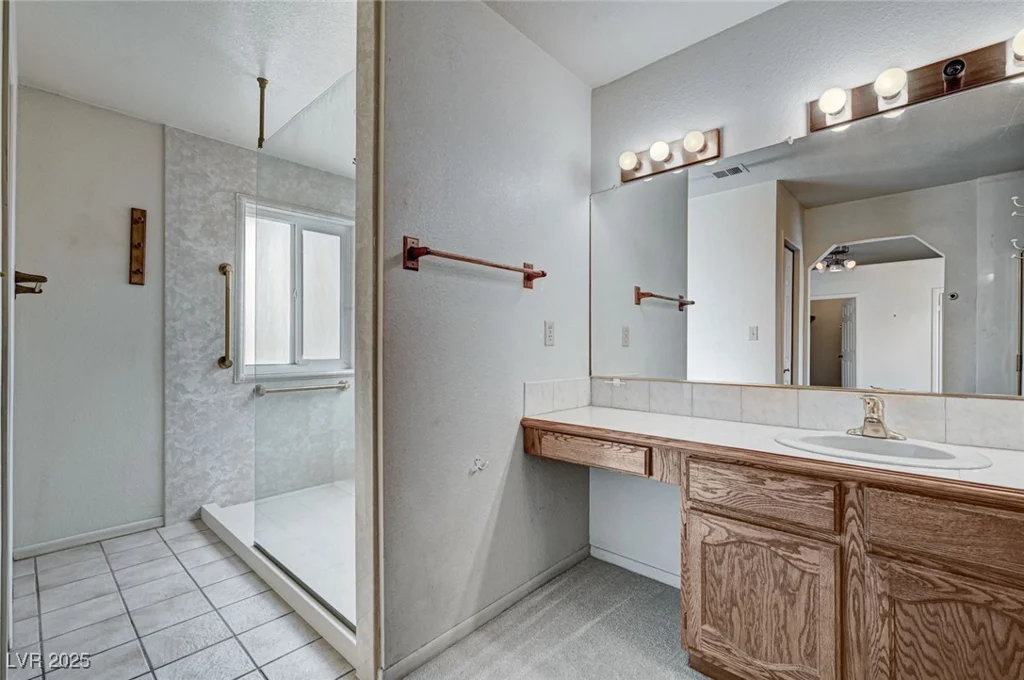 6452 Viewpoint, Las Vegas, NV 89156