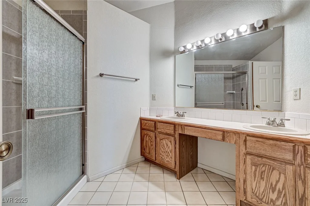 6452 Viewpoint, Las Vegas, NV 89156