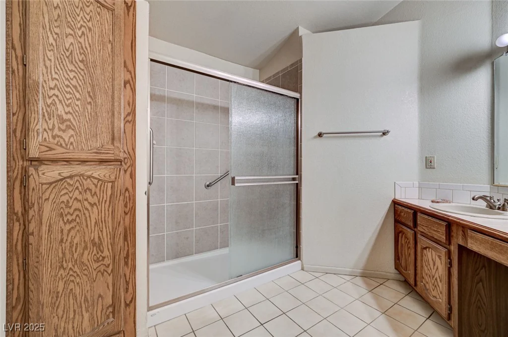 6452 Viewpoint, Las Vegas, NV 89156