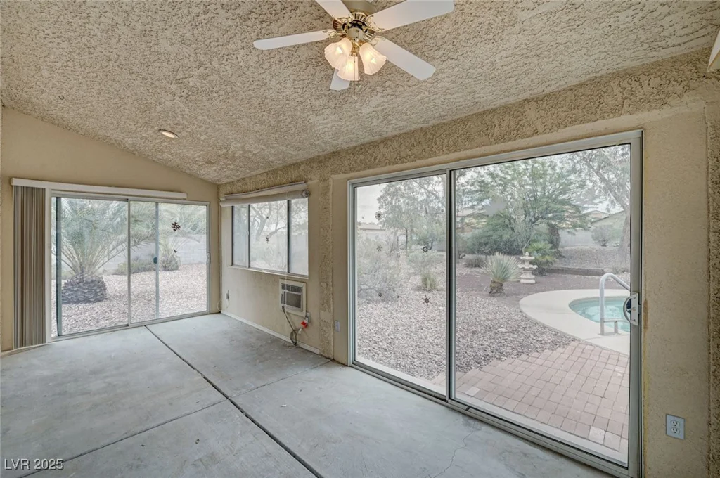 6452 Viewpoint, Las Vegas, NV 89156