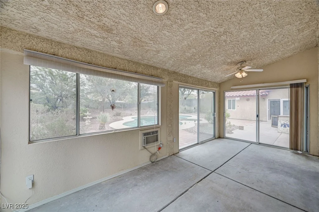 6452 Viewpoint, Las Vegas, NV 89156