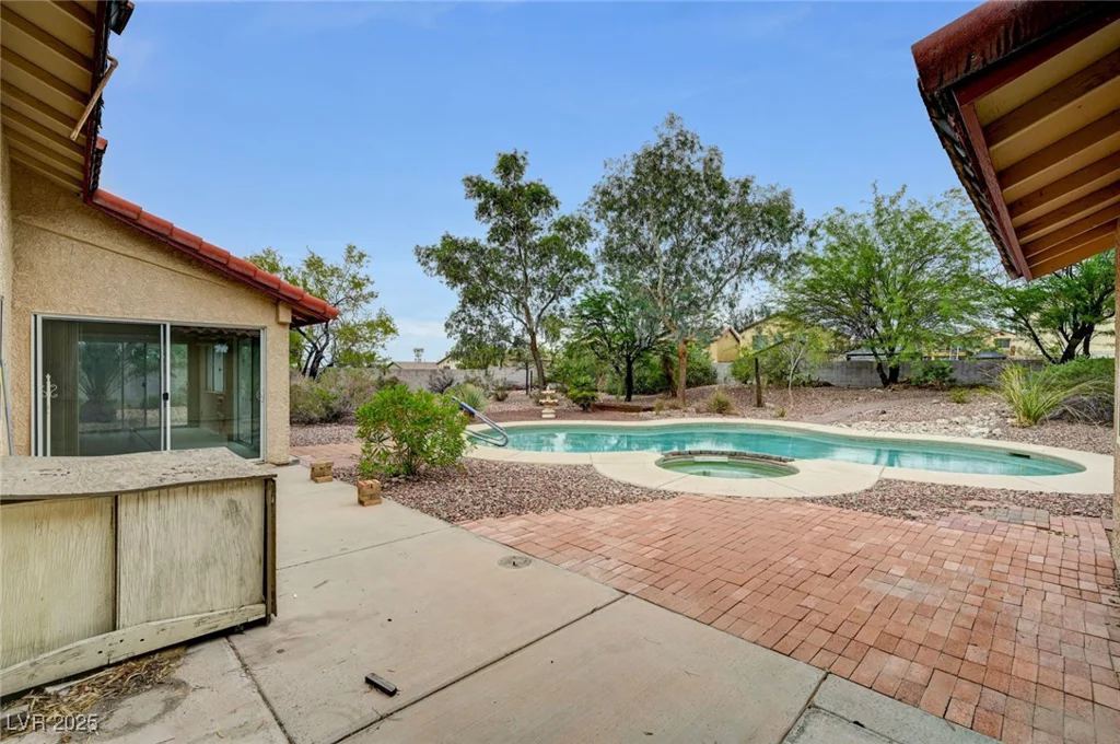 6452 Viewpoint, Las Vegas, NV 89156