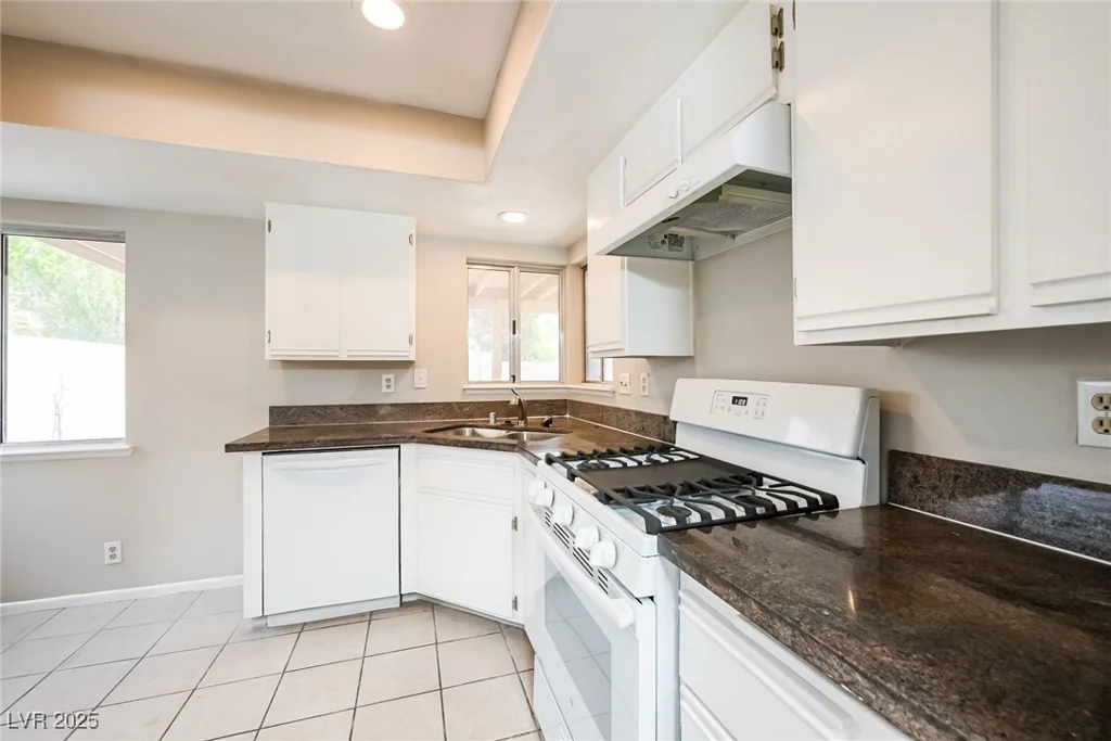 1770 Forest Walk, Las Vegas, NV 89119