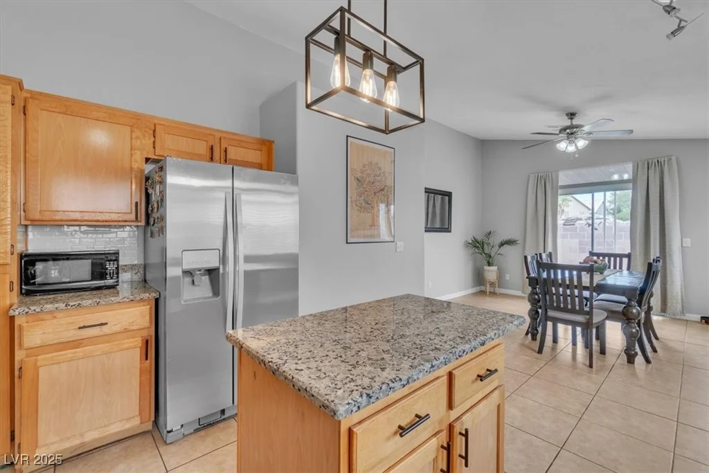 5824 Round Castle, Las Vegas, NV 89130