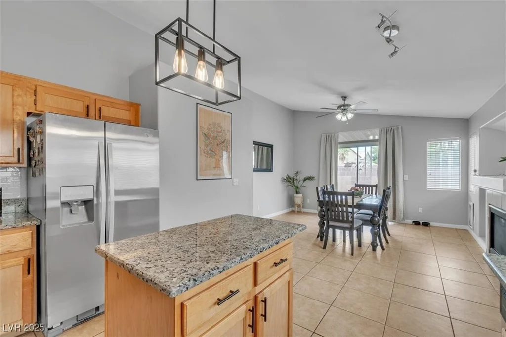 5824 Round Castle, Las Vegas, NV 89130