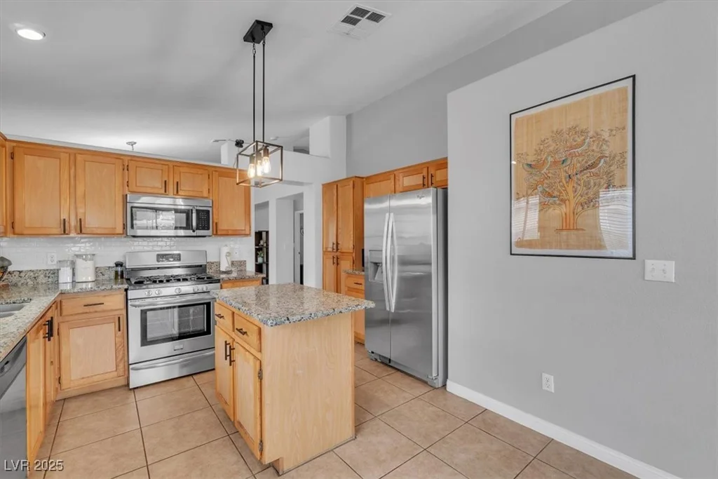 5824 Round Castle, Las Vegas, NV 89130