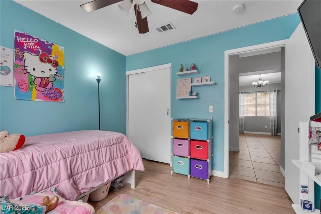 5824 Round Castle, Las Vegas, NV 89130