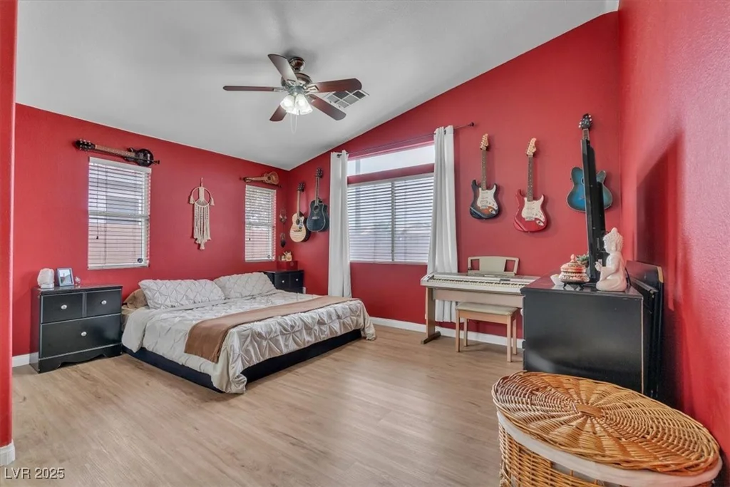 5824 Round Castle, Las Vegas, NV 89130