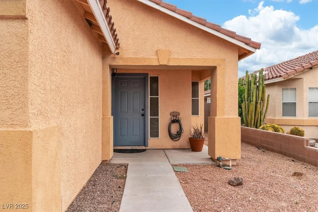 5824 Round Castle, Las Vegas, NV 89130