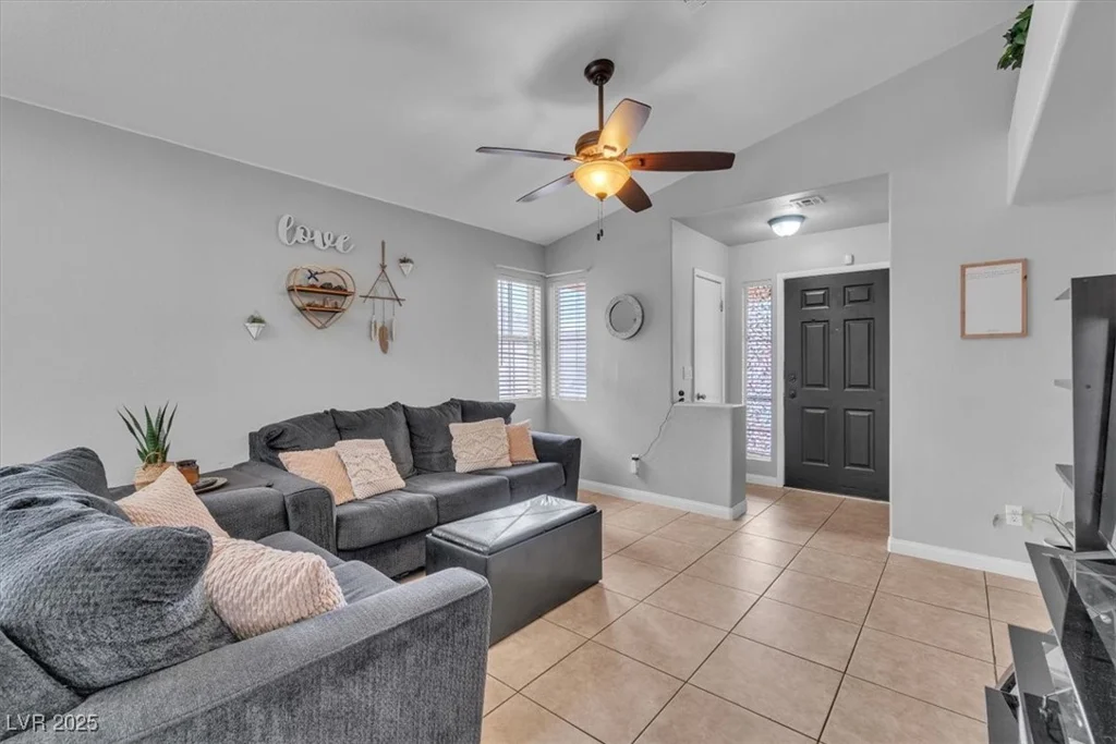 5824 Round Castle, Las Vegas, NV 89130