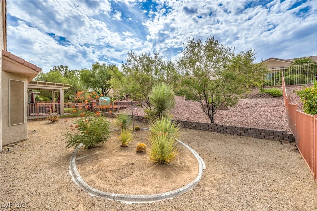 1843 Cypress Greens, Henderson, NV 89012