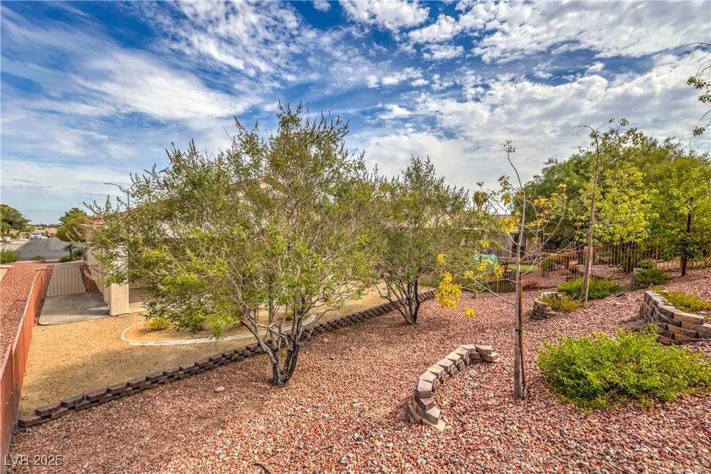 1843 Cypress Greens, Henderson, NV 89012