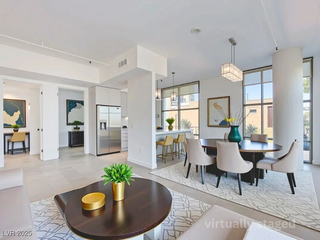 353 Bonneville, Las Vegas, NV 89101