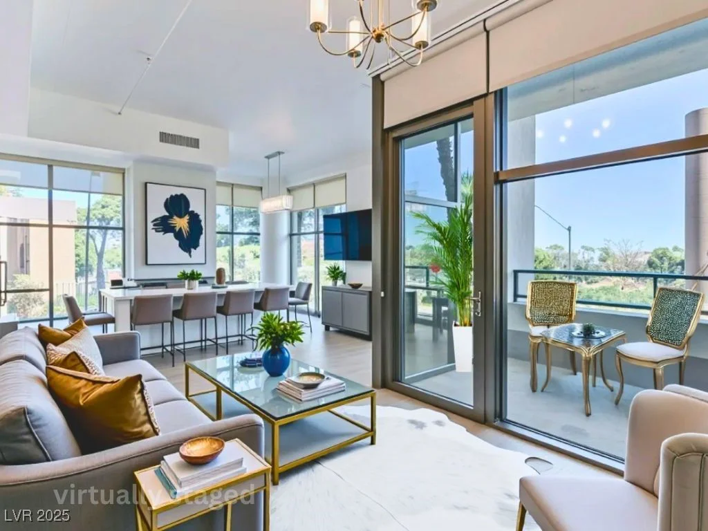 353 Bonneville, Las Vegas, NV 89101