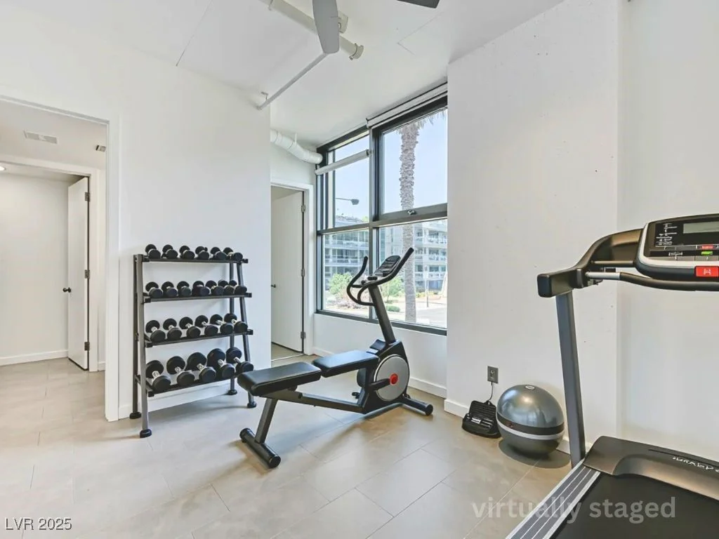 353 Bonneville, Las Vegas, NV 89101