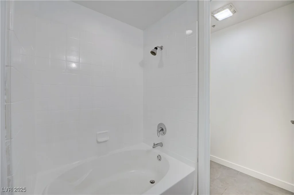 353 Bonneville, Las Vegas, NV 89101