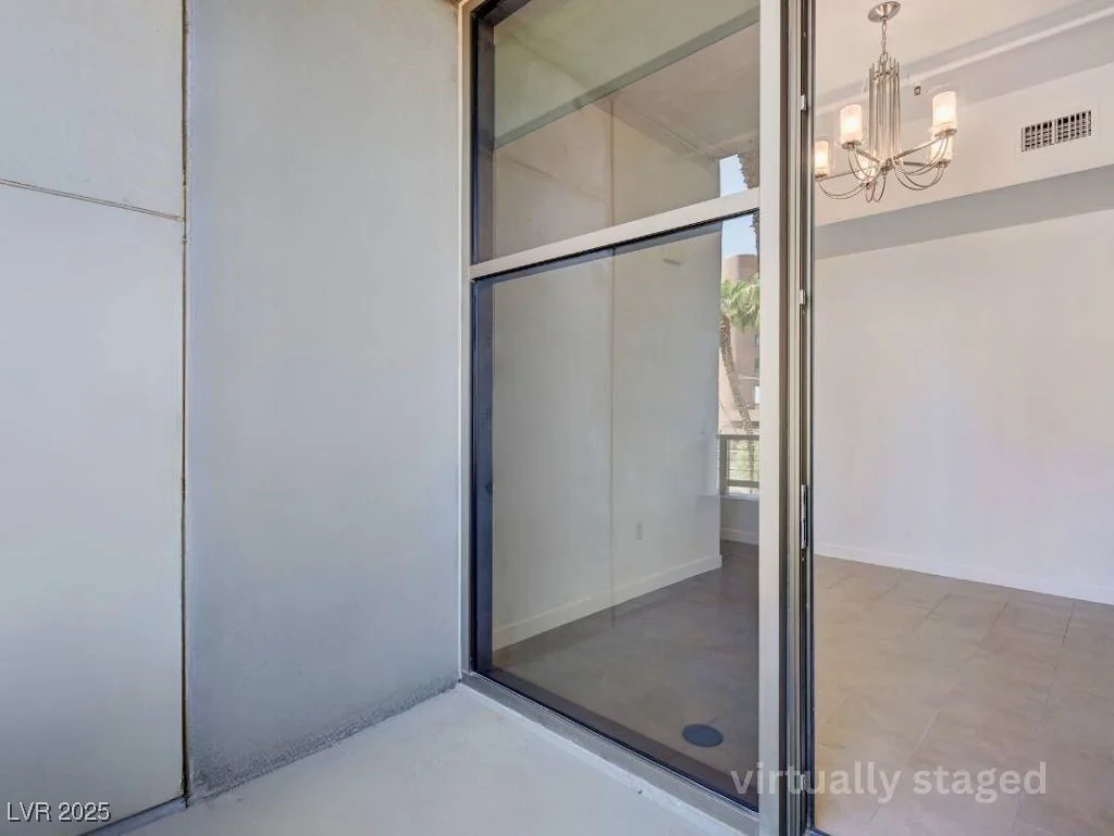 353 Bonneville, Las Vegas, NV 89101