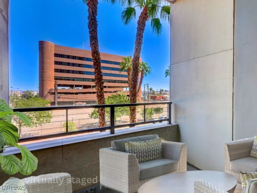 353 Bonneville, Las Vegas, NV 89101