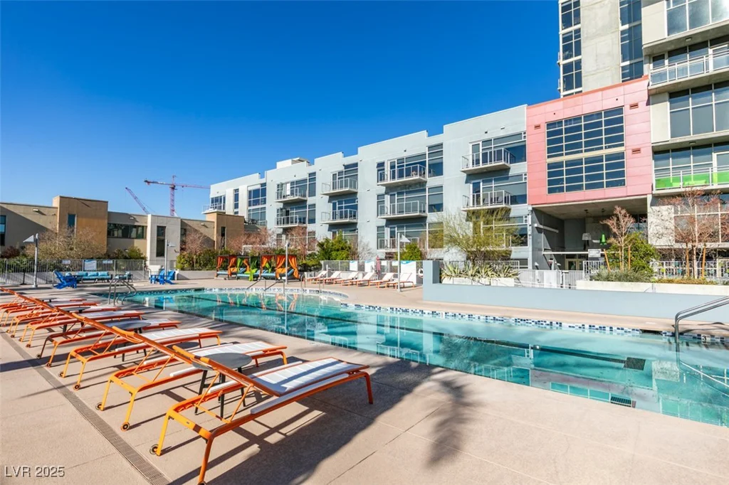 353 Bonneville, Las Vegas, NV 89101
