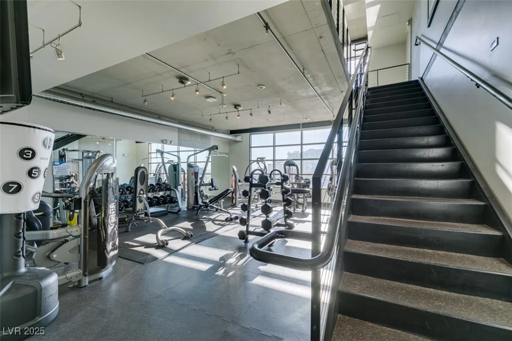 353 Bonneville, Las Vegas, NV 89101