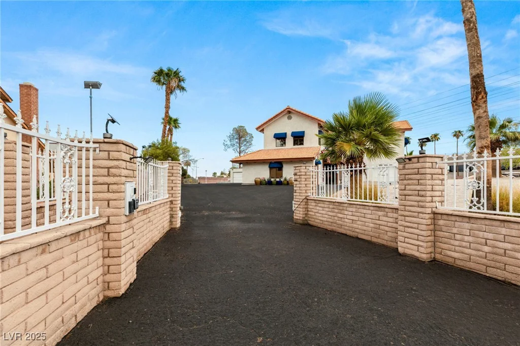 3970 Spencer, Las Vegas, NV 89119