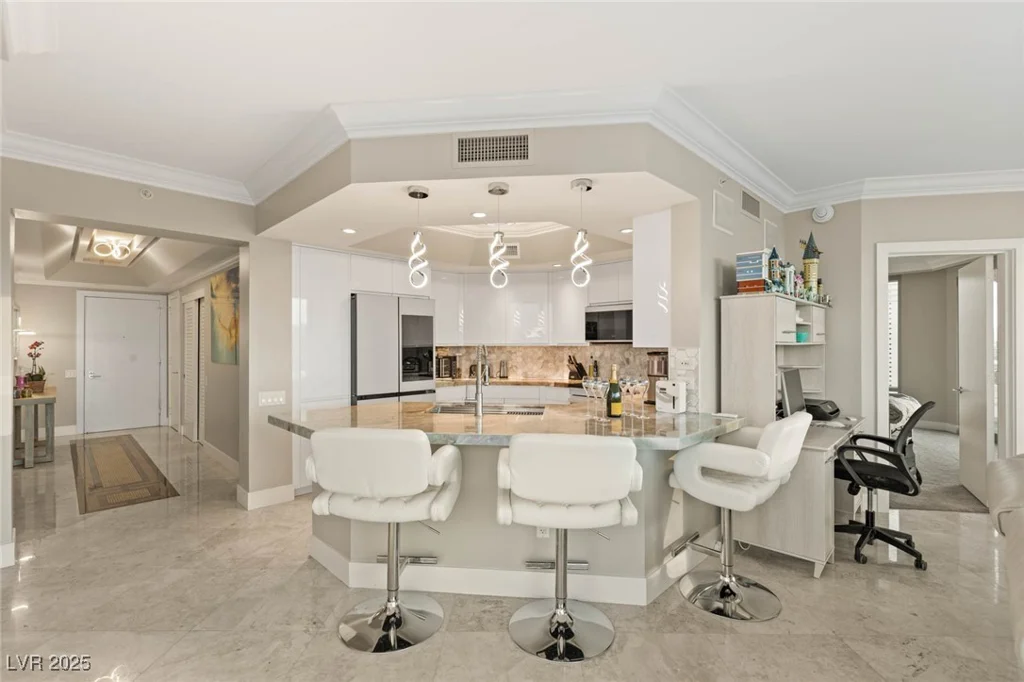 222 KAREN, Las Vegas, NV 89109