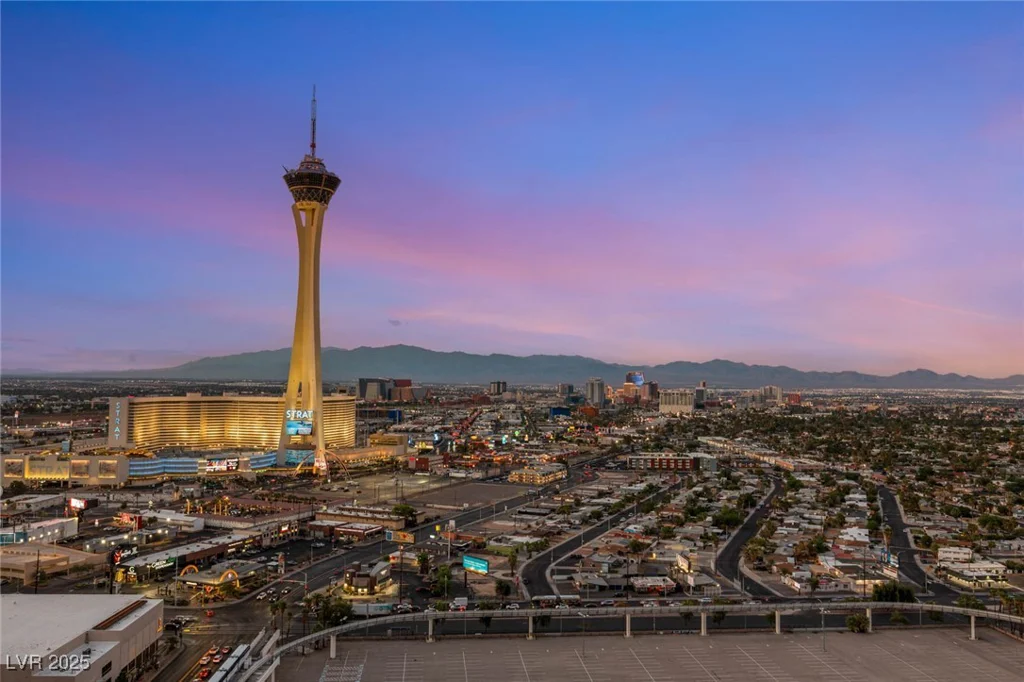 222 KAREN, Las Vegas, NV 89109