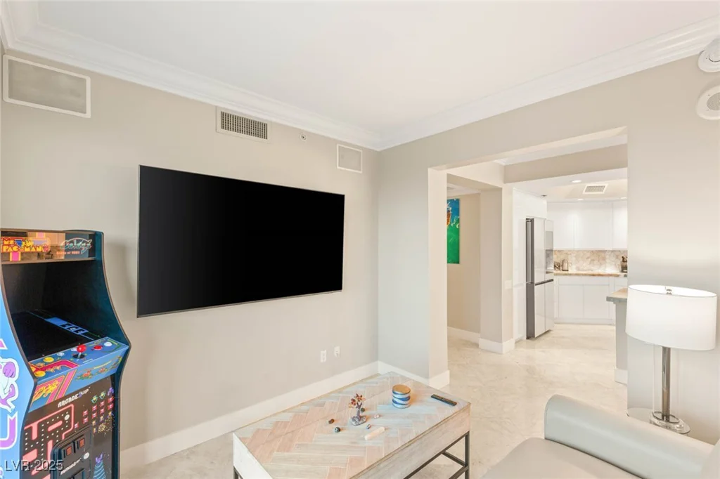 222 KAREN, Las Vegas, NV 89109