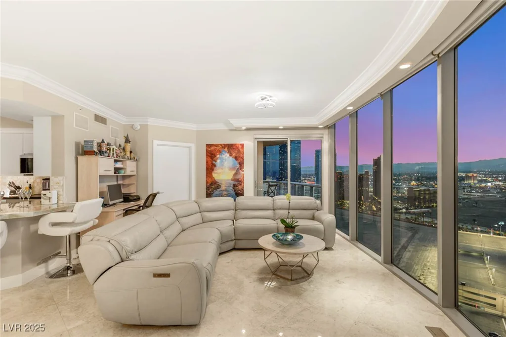 222 KAREN, Las Vegas, NV 89109