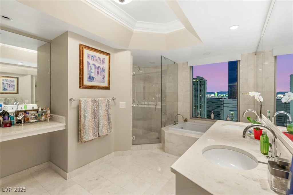 222 KAREN, Las Vegas, NV 89109