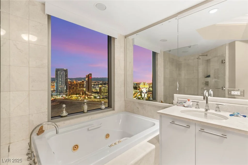 222 KAREN, Las Vegas, NV 89109