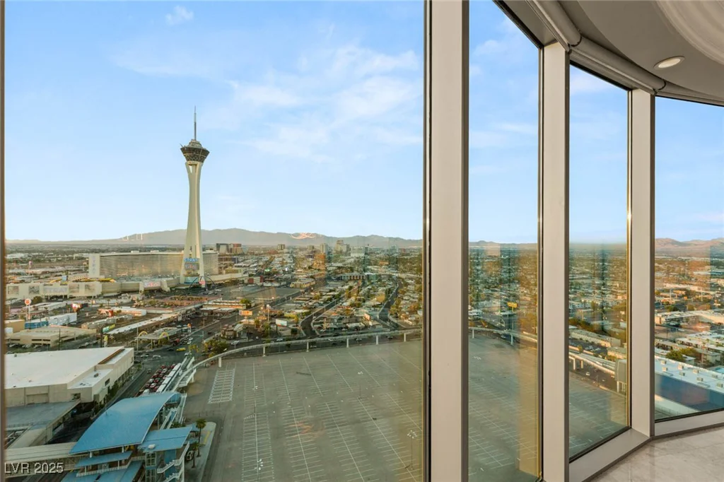 222 KAREN, Las Vegas, NV 89109