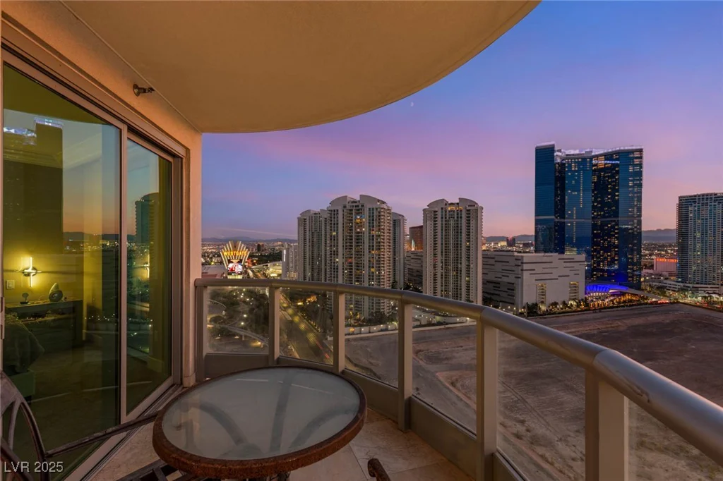 222 KAREN, Las Vegas, NV 89109