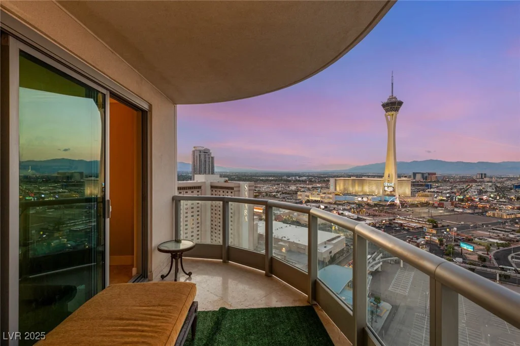 222 KAREN, Las Vegas, NV 89109