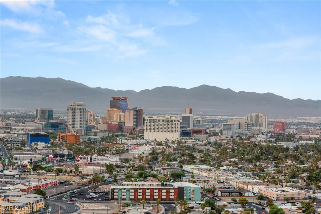 222 KAREN, Las Vegas, NV 89109