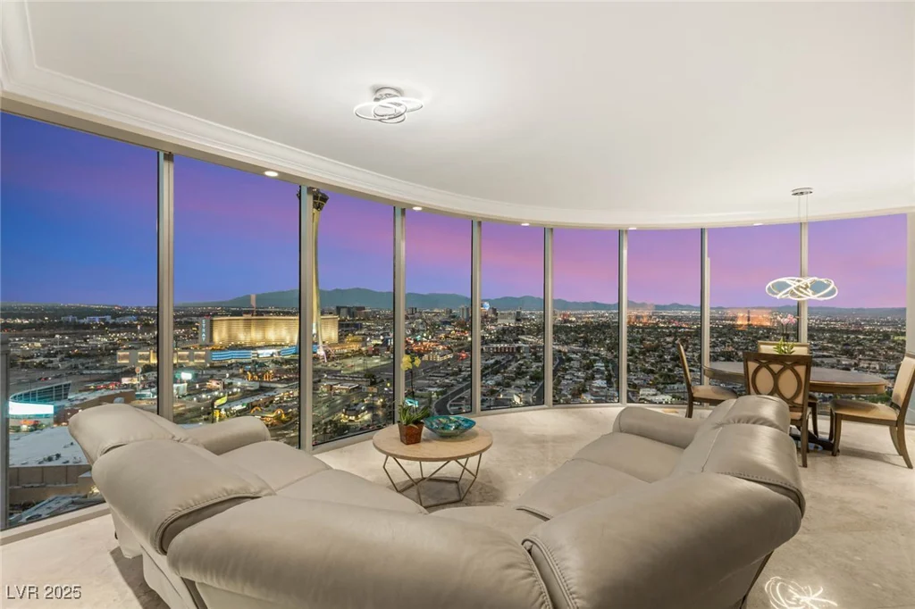 222 KAREN, Las Vegas, NV 89109