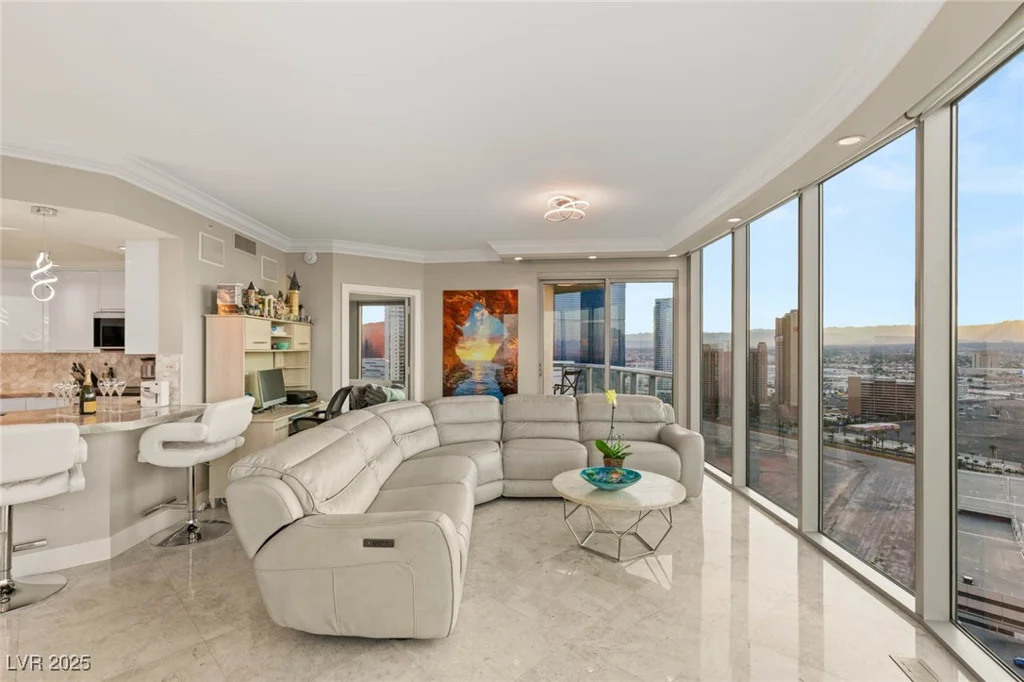 222 KAREN, Las Vegas, NV 89109