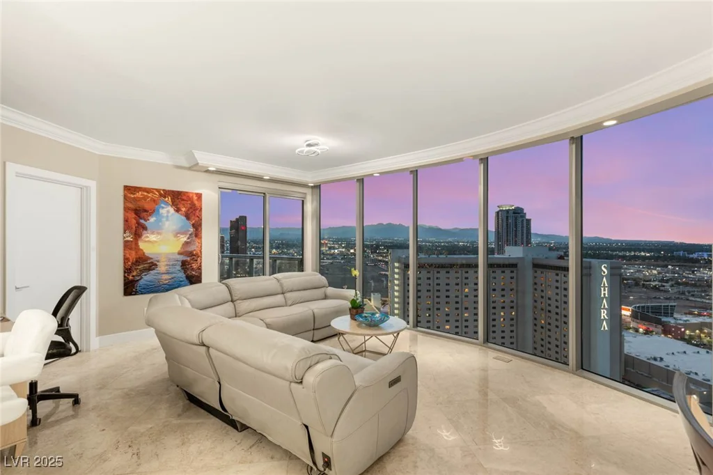 222 KAREN, Las Vegas, NV 89109