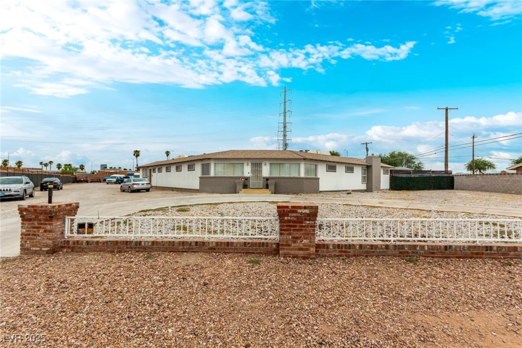 1713 Ophir, Las Vegas, NV 89106