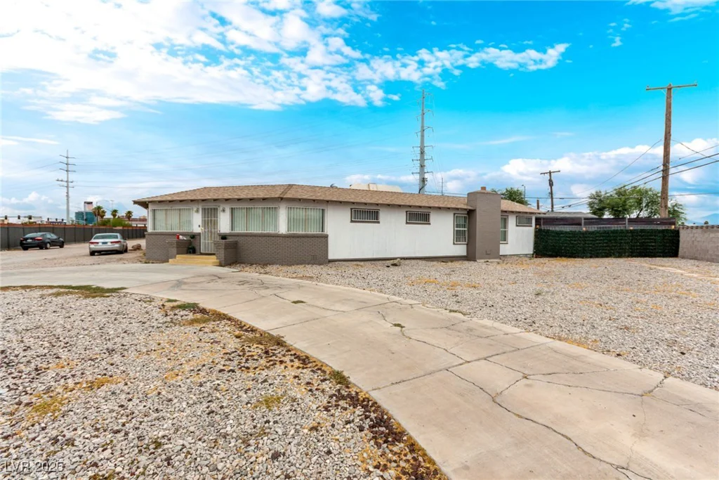 1713 Ophir, Las Vegas, NV 89106