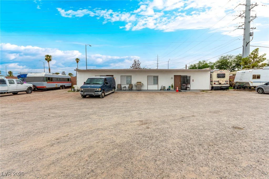 1713 Ophir, Las Vegas, NV 89106
