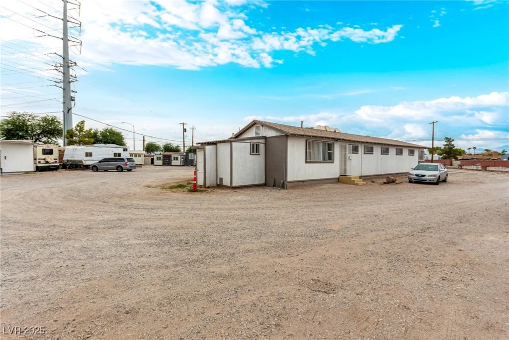 1713 Ophir, Las Vegas, NV 89106