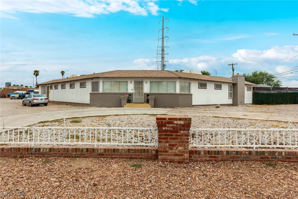 1713 Ophir, Las Vegas, NV 89106