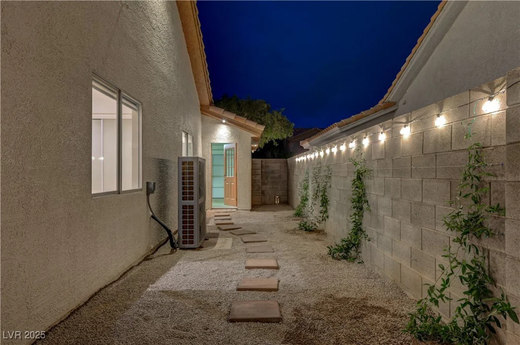 1258 Silver Perch, Las Vegas, NV 89123