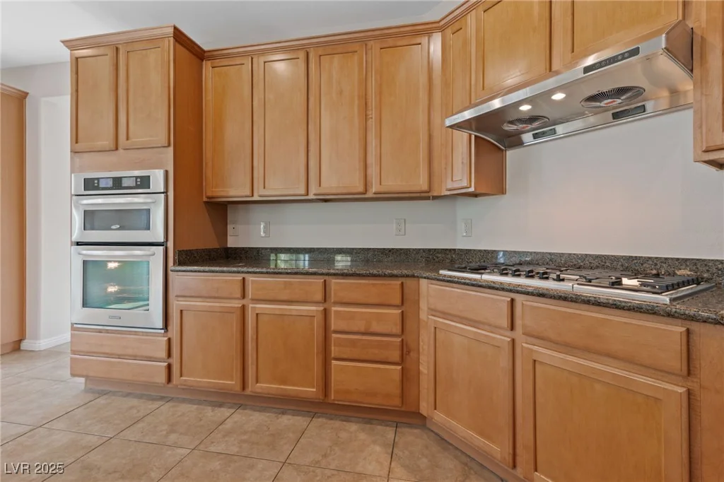 8228 Seven Falls, North Las Vegas, NV 89085