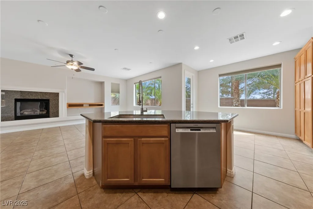 8228 Seven Falls, North Las Vegas, NV 89085