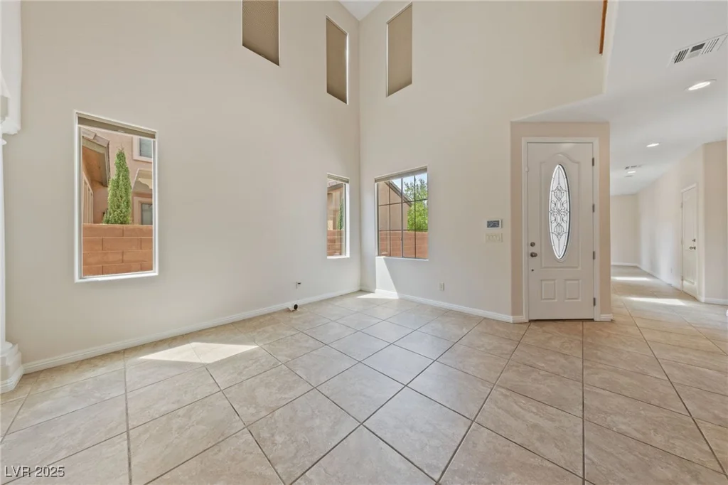 8228 Seven Falls, North Las Vegas, NV 89085