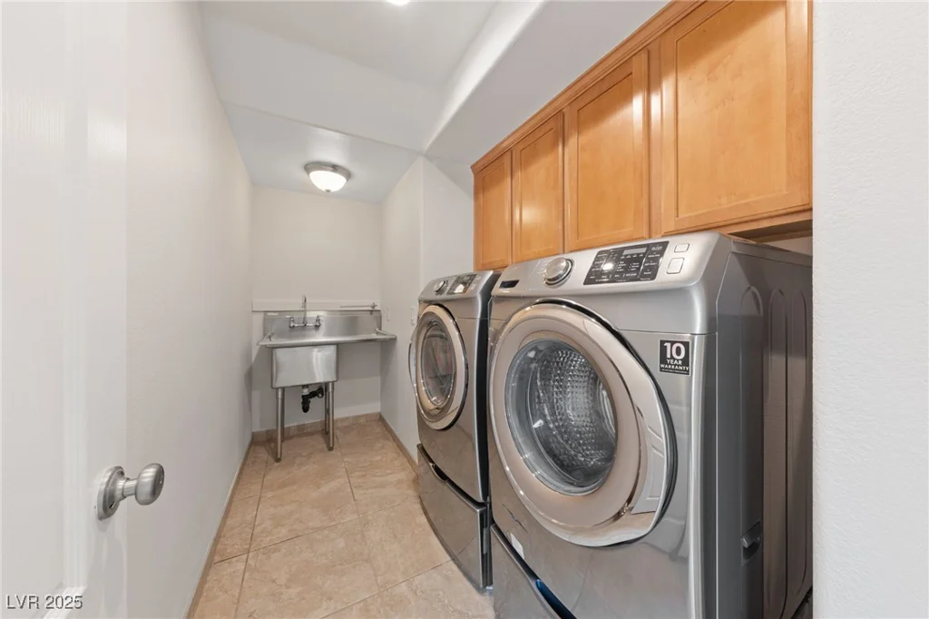 8228 Seven Falls, North Las Vegas, NV 89085