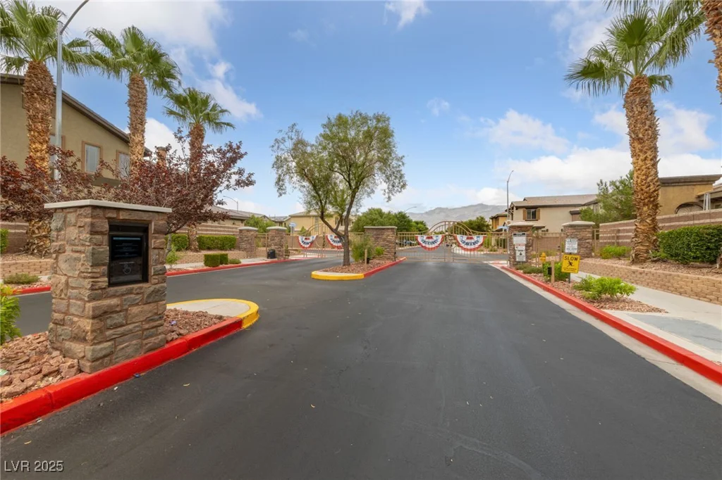 8228 Seven Falls, North Las Vegas, NV 89085